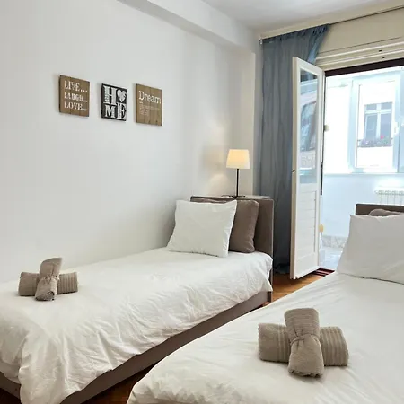 Lägenhet Cozy Belgrad